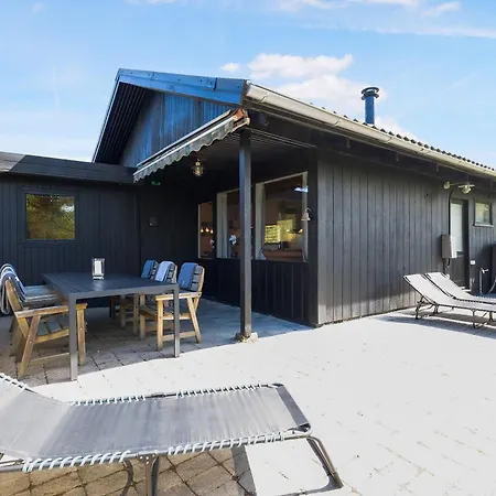 Unique Place With Tennis Court For The Active Nykøbing Sjælland
